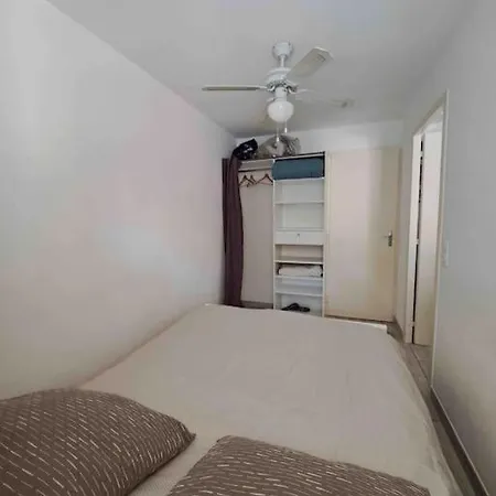 Bel Appartement, Proche Les Sablettes Apartment